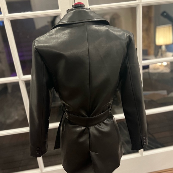 BlankNYC stylish faux leather blazer dresses up any outfit! - Picture 7 of 7